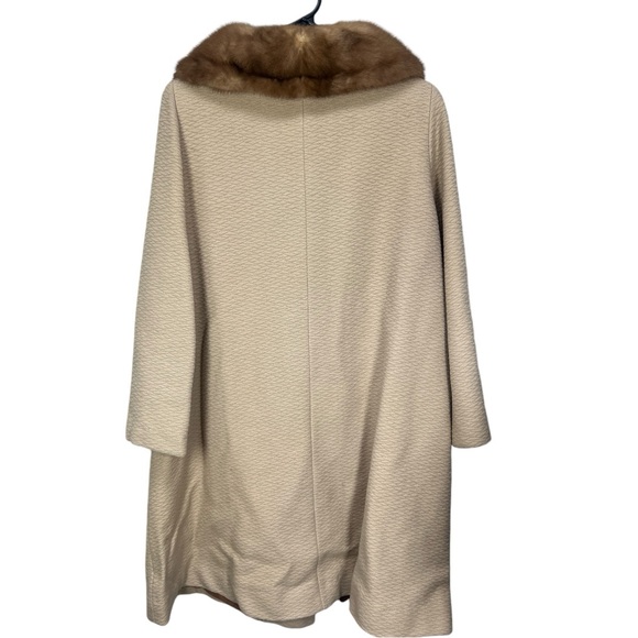 Vintage 50's/60's Tan Bettyjean Furred Fashion Fur Collar Coat with Flaws - Picture 10 of 16